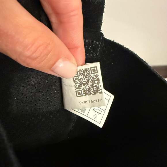 UGG Australia Women’s Black Suede Mid-Calf Boots – Size 8 - Picture 5 of 7